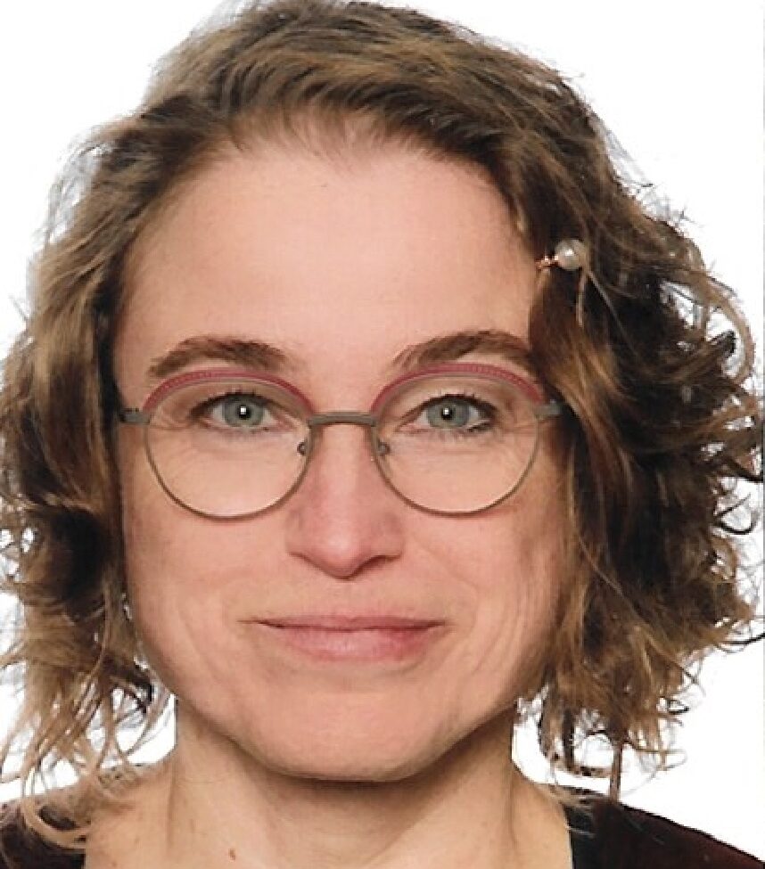 Portraitfoto von Sandra Rühr