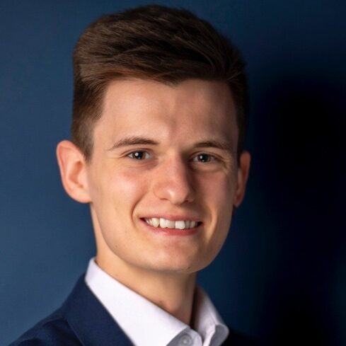 Portraitfoto von Dominik Jakobs